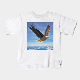 Eagle flying Kids T-Shirt